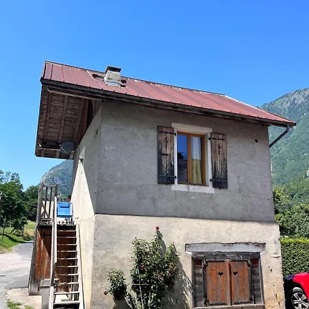 Caro, La Petite Maison