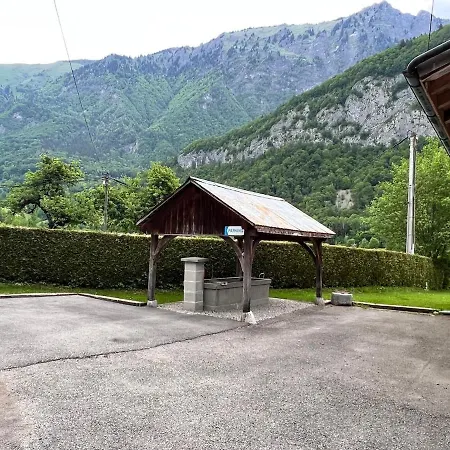 Caro, La Petite Maison *