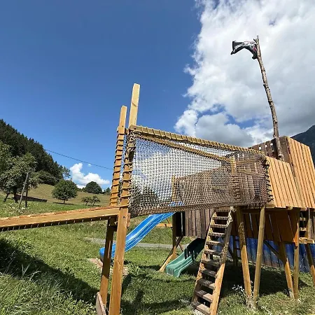 Caro, La Petite Maison *
